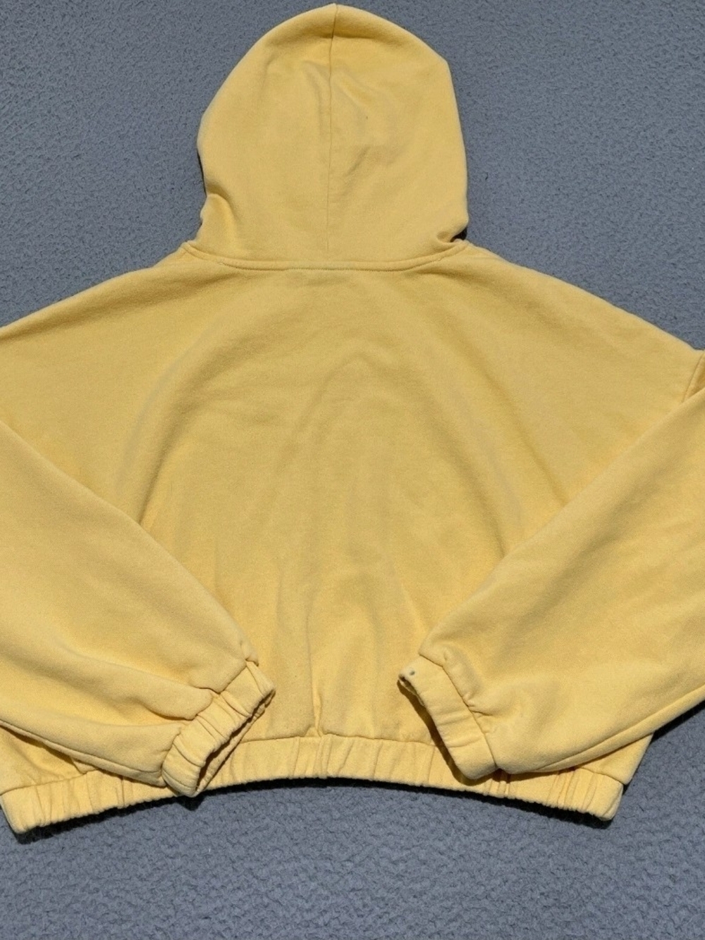 Woman Sweater Subcategory Classification - Picture 2 of 8